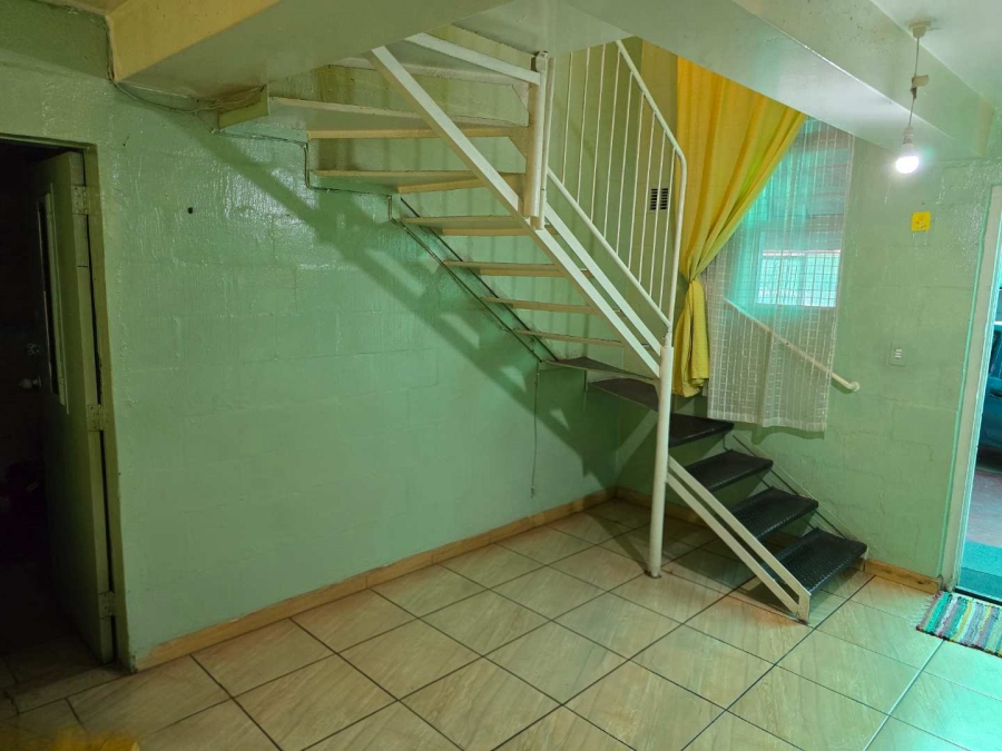 2 Bedroom Property for Sale in Elsies River Western Cape